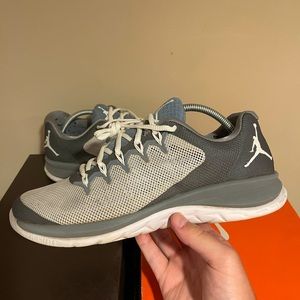 OFFER! Air Jordan Flight Runner 2 Trainer Grey White Anthracite